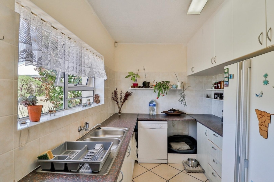 6 Bedroom Property for Sale in De Kelders Western Cape